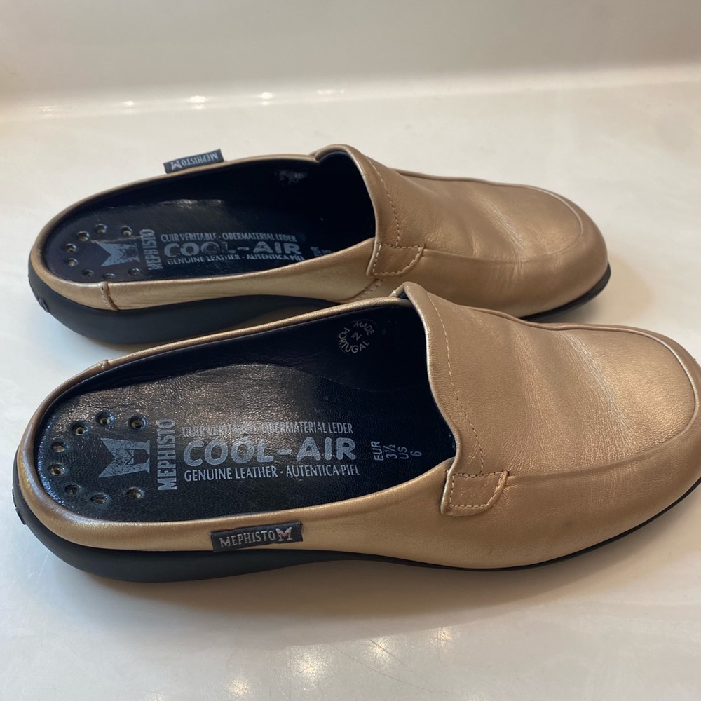 💗 Mephisto Women's cool air gold leather mule size 6 loafer style type shoe 💖